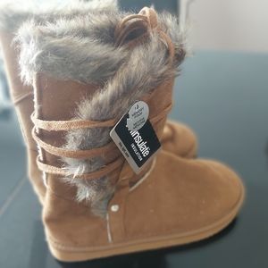 Womans thinsulate boots , very warm and light